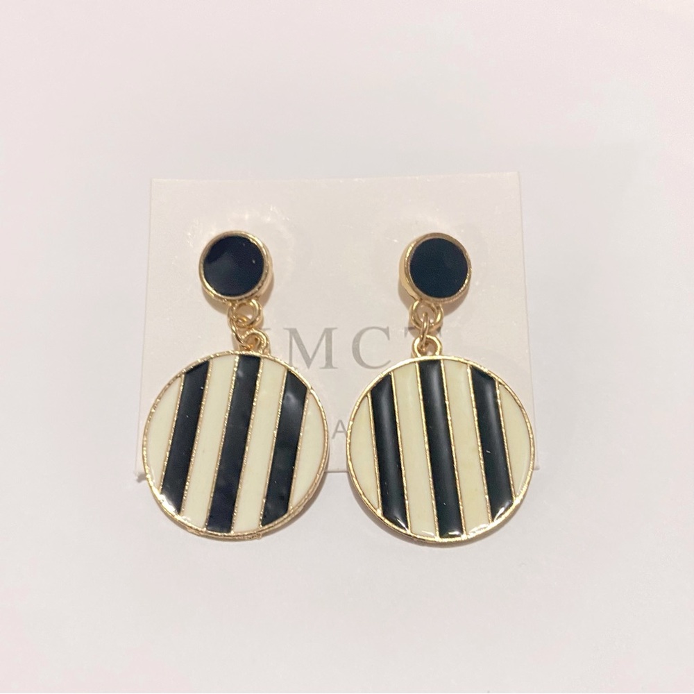 Black and White Stripe Circle Dangle Earrings - Picture 2 of 6